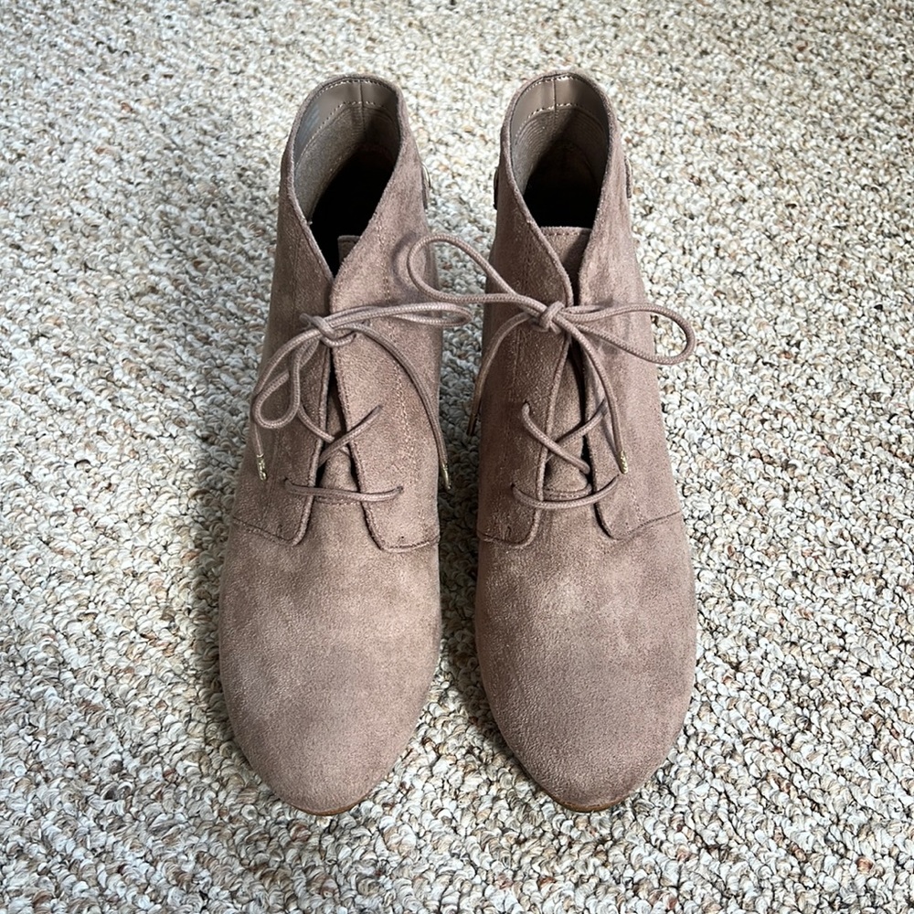 Brand-New Dr. Scholl’s Tan Ankle Booties, Size 9